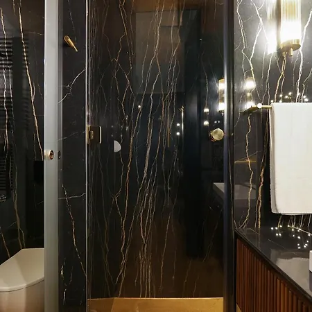 Elegance And Design In The Heart Of Brera *