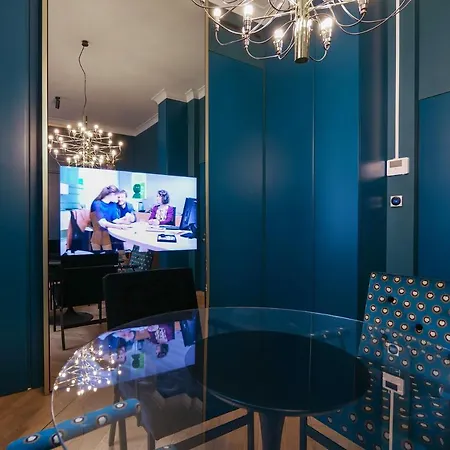 Elegance And Design In The Heart Of Brera Apartamento Milão